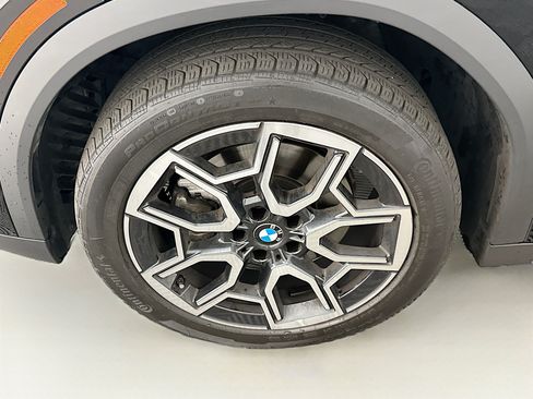 Used 2025 BMW X2 xDrive28i AWD/4WD image 11