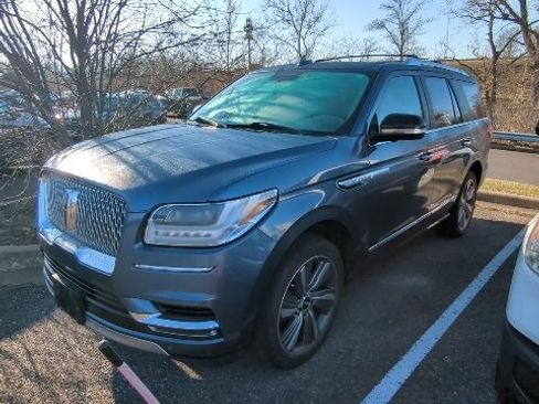 Used 2018 Lincoln Navigator Reserve image 4