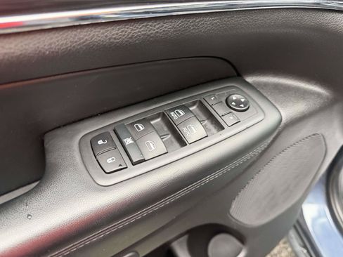 Used 2020 Jeep Grand Cherokee Limited AWD/4WD image 17