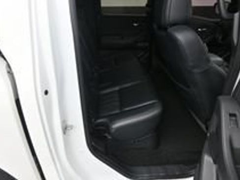Used 2022 Nissan Frontier PRO-4X w/ Pro-4X Premium Package AWD/4WD image 37