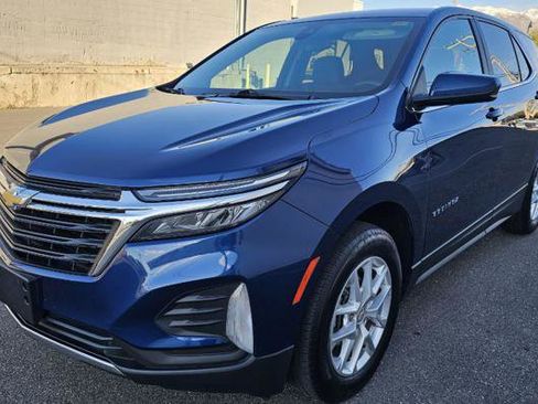 Used 2022 Chevrolet Equinox LT AWD/4WD image 1