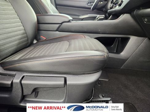 Used 2025 Nissan Pathfinder Rock Creek AWD/4WD image 14