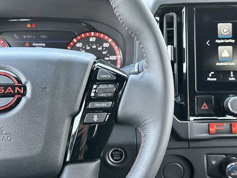 Used 2025 Nissan Frontier Pro-X RWD image 9