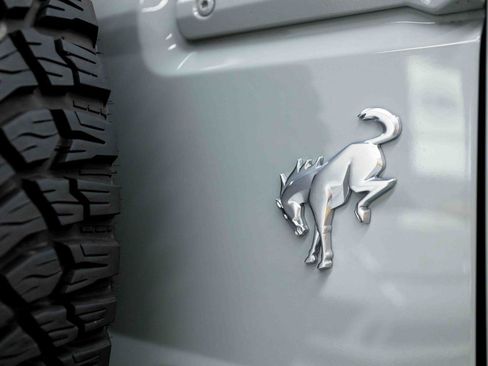 Used 2022 Ford Bronco Outer Banks w/ Sasquatch Package AWD/4WD image 42