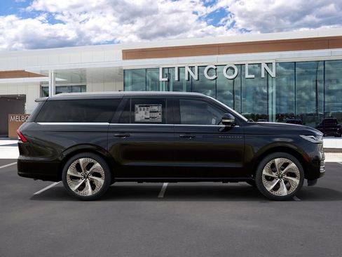 New 2027 Lincoln Navigator L Black Label RWD image 5