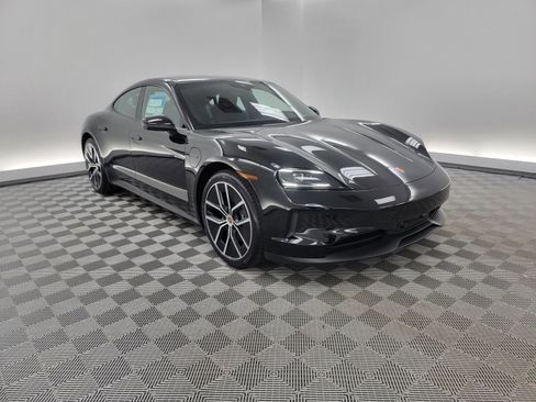 New 2025 Porsche Taycan image 7