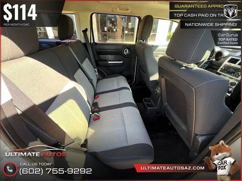 Used 2007 Dodge Nitro R/T RWD image 12