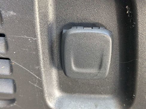 Used 2019 Buick Enclave Premium w/ Experience Buick Package FWD image 16