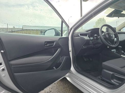 Used 2024 Toyota Corolla LE FWD image 19