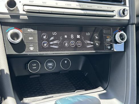 New 2026 Genesis G70 2.5T Prestige AWD/4WD image 35