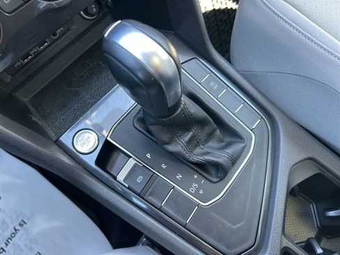 Used 2020 Volkswagen Tiguan SE w/ Panoramic Sunroof Package FWD image 35