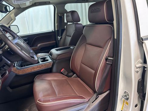 Used 2016 Chevrolet Silverado 2500 High Country w/ High Country Premium Package AWD/4WD image 11