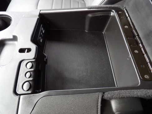 Used 2021 RAM 1500 Tradesman w/ Chrome Appearance Group image 25