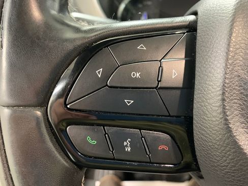 Used 2022 Chrysler Pacifica Limited w/ S Appearance Package image 14