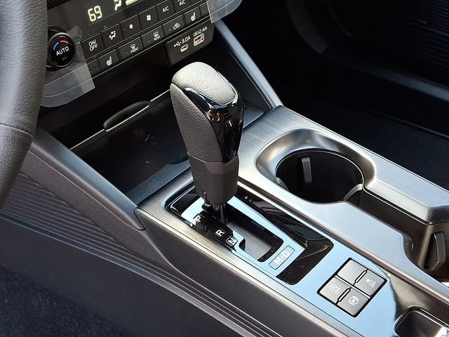 New 2026 Subaru Outback Limited AWD/4WD image 13