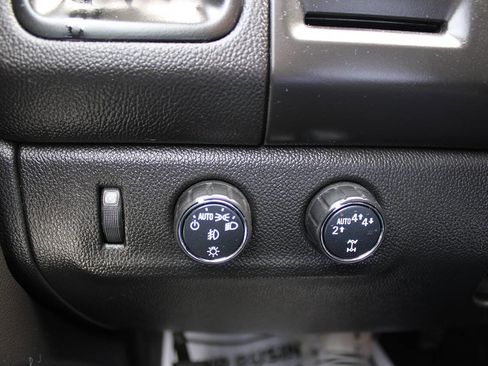 Used 2017 Chevrolet Colorado LT w/ LT Convenience Package image 16