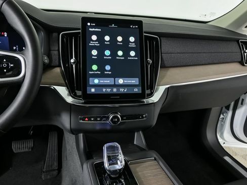 New 2026 Volvo XC90 B5 Core AWD/4WD image 12