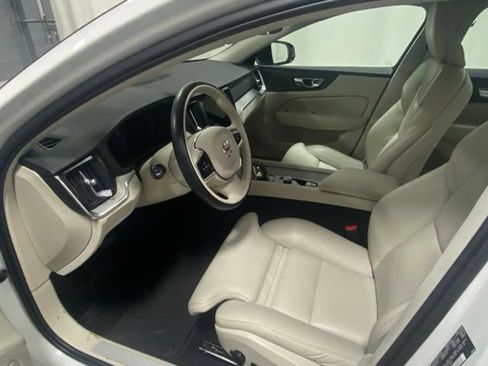 Used 2023 Volvo S60 B5 Ultimate w/ Climate Package AWD/4WD image 10