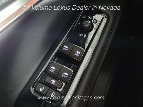 Used 2025 Jeep Wagoneer S Limited AWD/4WD image 38