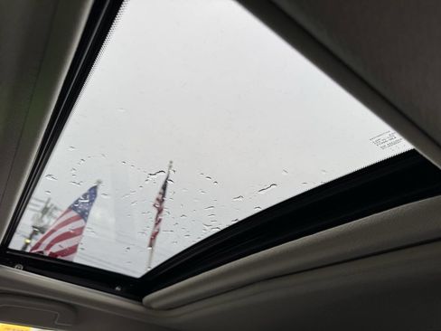 Used 2017 Nissan Juke SV image 17