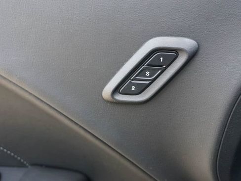 Used 2022 Dodge Challenger GT w/ Plus Package image 12