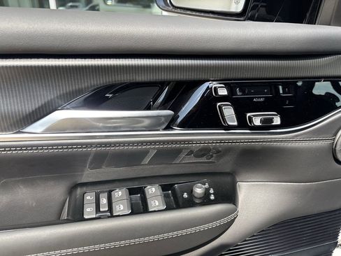 New 2026 Jeep Grand Wagoneer Summit AWD/4WD image 23