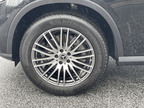 Certified 2025 Mercedes-Benz GLC 300 4MATIC image 17