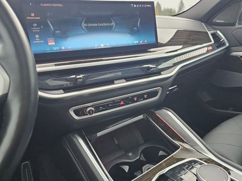 Used 2024 BMW X6 xDrive40i image 29