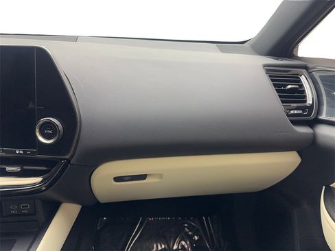 Used 2024 Lexus NX 250 FWD w/ Premium Package image 58