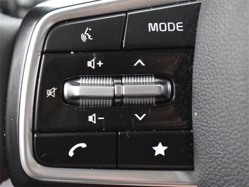 Certified 2025 Kia Sorento S w/ Panoramic Sunroof Package image 25