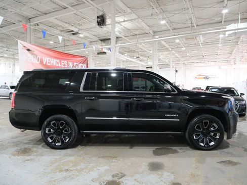 Used 2019 GMC Yukon XL Denali w/ Denali Ultimate Package AWD/4WD image 15