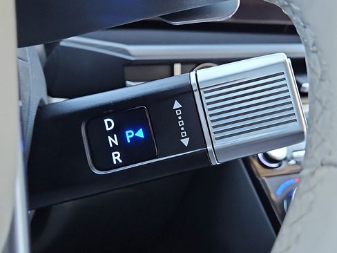 Used 2025 Hyundai Santa Fe SEL image 18