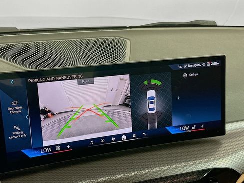 Used 2025 BMW 330i Sedan w/ Premium Package image 13