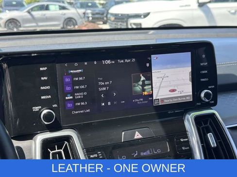 Used 2023 Kia Sorento SX AWD/4WD image 3