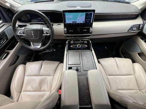 Used 2022 Lincoln Navigator L Reserve AWD/4WD image 27