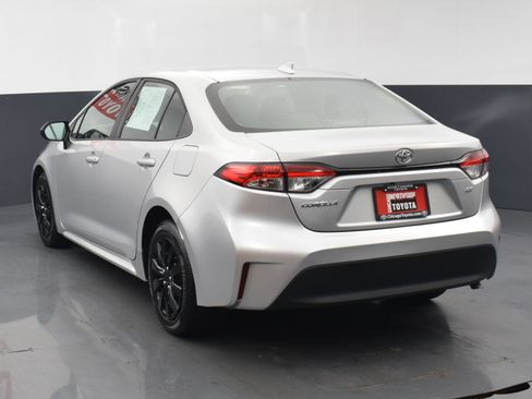 Used 2023 Toyota Corolla LE FWD image 3