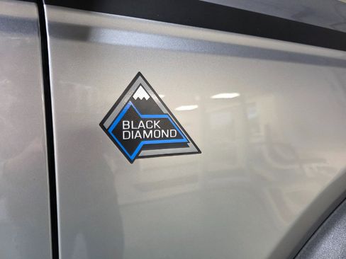 Used 2022 Ford Bronco Black Diamond image 7