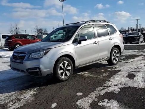 Used 2018 Subaru Forester 2.5i Premium image 2