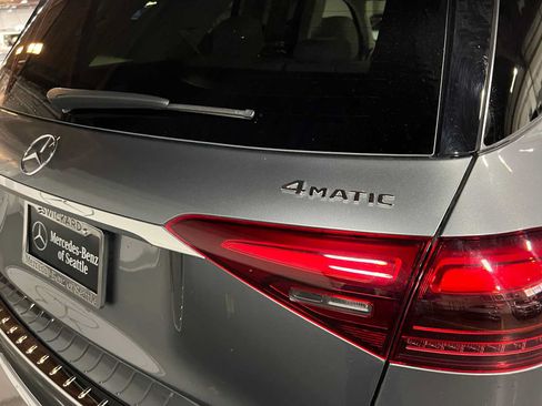 Used 2024 Mercedes-Benz GLE 450 4MATIC image 15