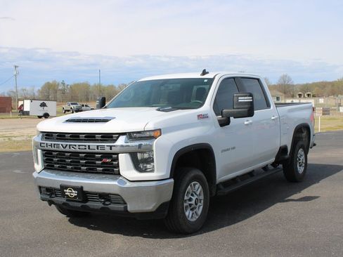 Used 2020 Chevrolet Silverado 2500 LT w/ Z71 Off-Road Package image 4