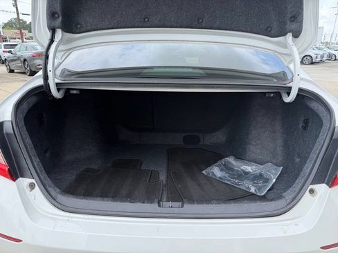 Used 2021 Honda Accord Touring image 23