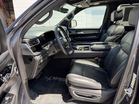 Used 2024 Jeep Grand Wagoneer L Series III w/ Quick Order Packagew 28T AWD/4WD image 15