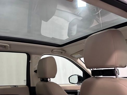 Used 2019 Land Rover Discovery Sport HSE AWD/4WD image 26