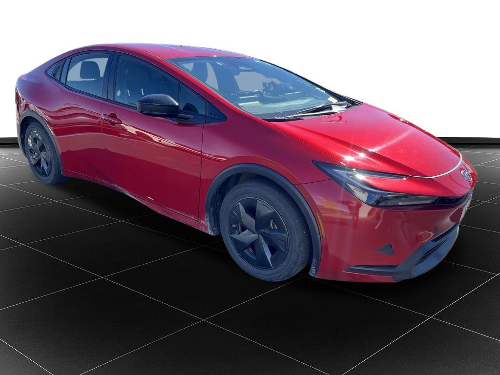 Used 2025 Toyota Prius LE FWD image 7