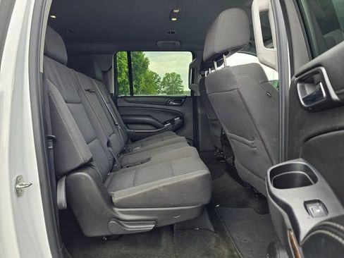 Used 2017 Chevrolet Suburban LS AWD/4WD image 15