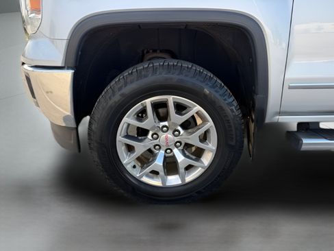 Used 2015 GMC Sierra 1500 SLT w/ SLT Crew Cab Value Package AWD/4WD image 30