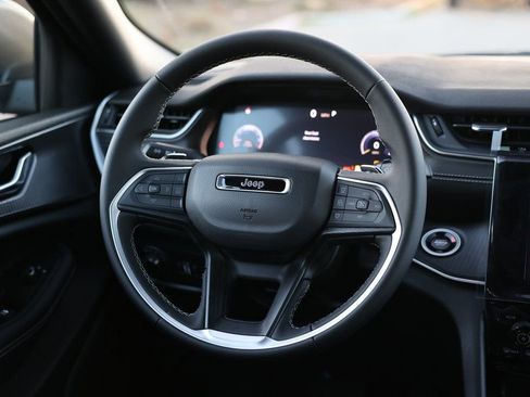 New 2025 Jeep Grand Cherokee Laredo X w/ Trailer Tow Package image 28