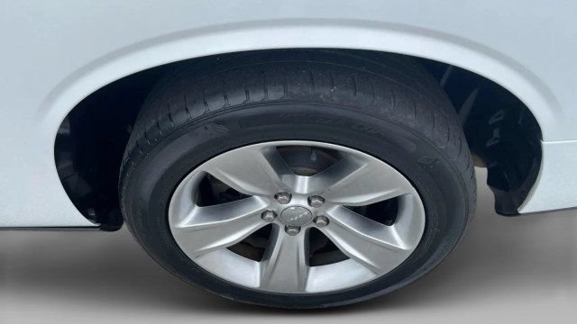 Used 2021 Dodge Challenger SXT RWD image 9