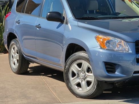 Used 2011 Toyota RAV4 4WD image 4
