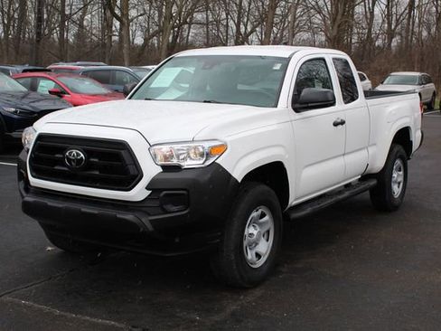 Used 2023 Toyota Tacoma SR image 8